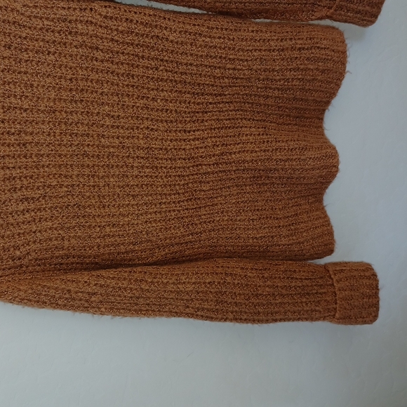 Abound Turtleneck - Picture 13 of 14